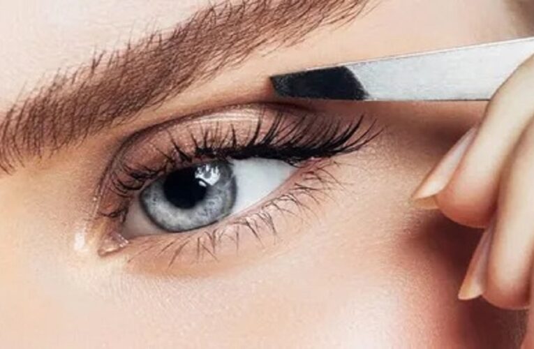 Expert Tips for Partnering with an Eyelashes Tweezers Supplier in UK